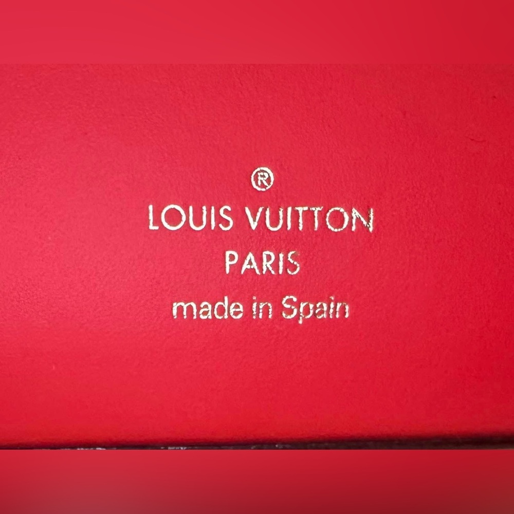 🇬🇧❤️Louis Vuitton London Elizabeth Pouch🇬🇧❤️ - Picture 3 of 16